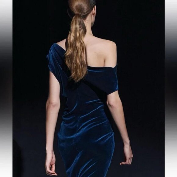 ZARA VELVET MIDI DRESS ZW COLLECTION - Picture 5 of 9